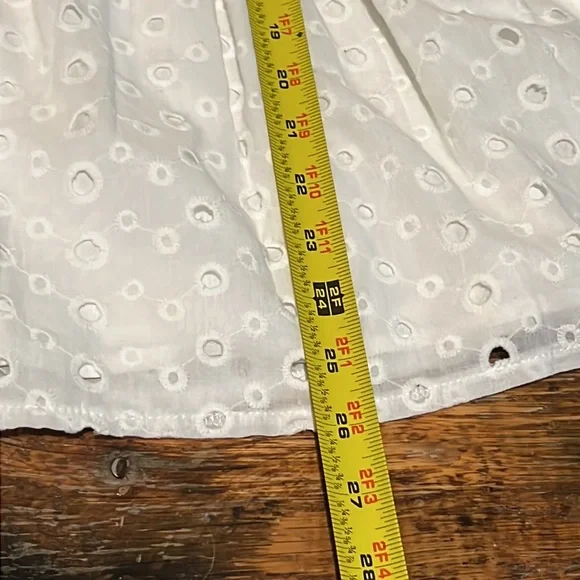 Mustard Seed-adorable, white eyelet top - size M - Picture 7 of 9